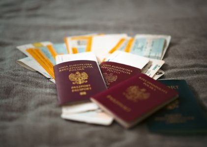Carta d’identità, passaporto e visti: quali documenti servono per viaggiare