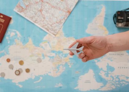 Come organizzare una vacanza economica: tutti i trucchi per risparmiare